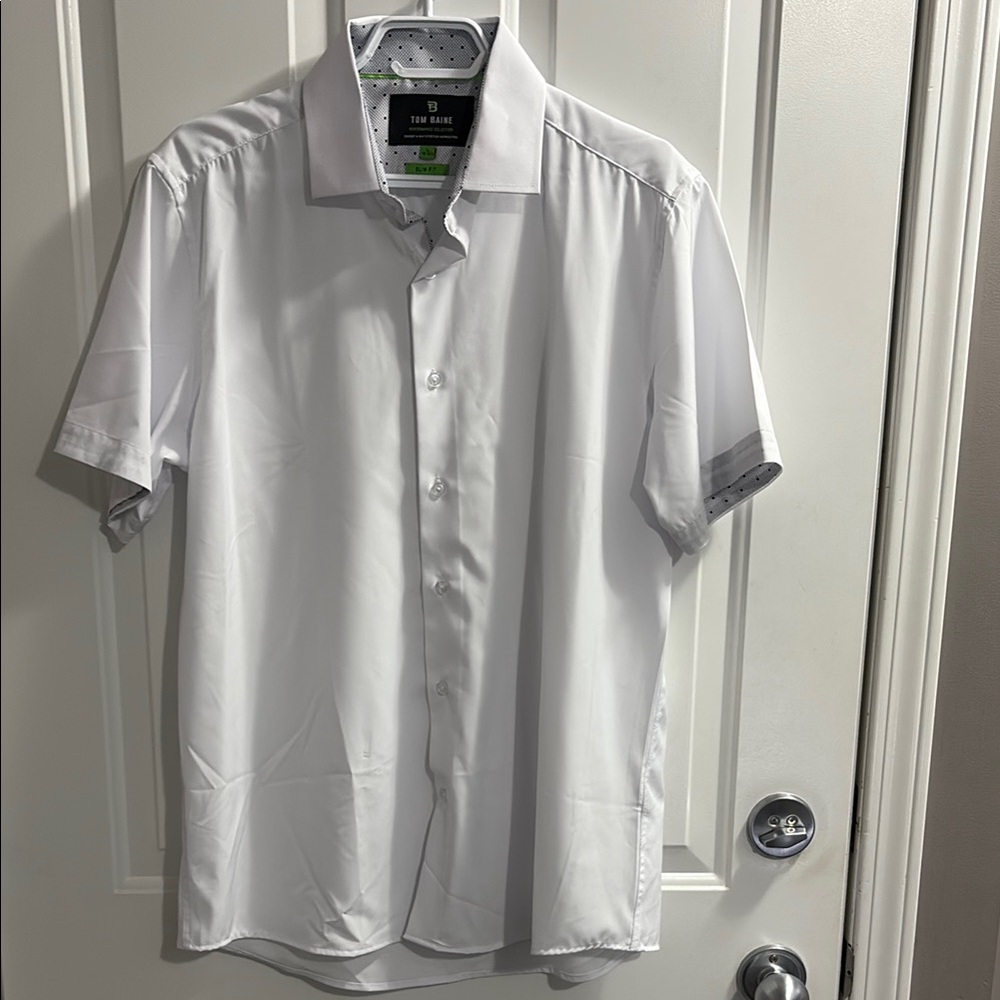 Men's White Short Sleeve Button Down Shirt